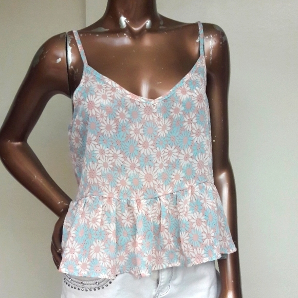 Papaya Tops - NWOT Papaya Flower Child Daisy Tank Top